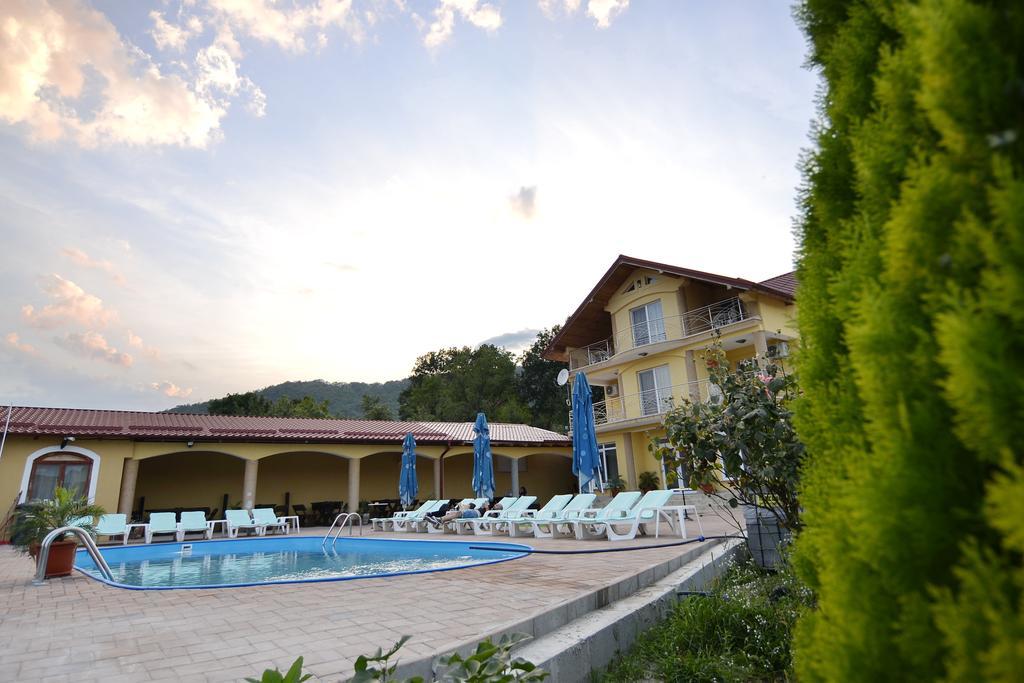 Casa Marina Hotel Ieşelniţa Buitenkant foto