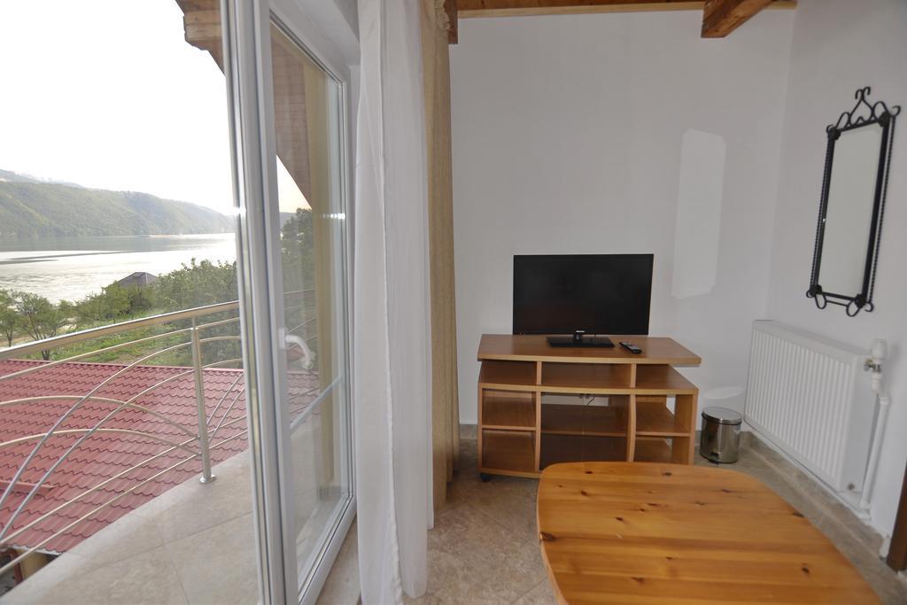 Casa Marina Hotel Ieşelniţa Buitenkant foto