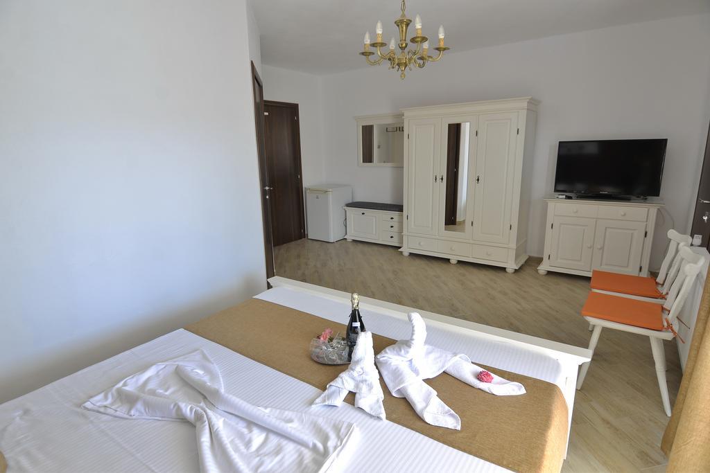 Casa Marina Hotel Ieşelniţa Buitenkant foto