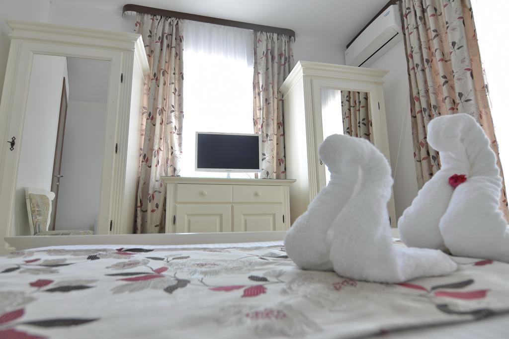 Casa Marina Hotel Ieşelniţa Buitenkant foto